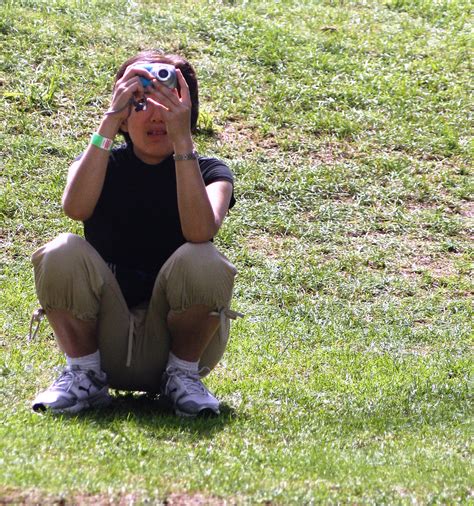 nude squats|Squatting on camera .